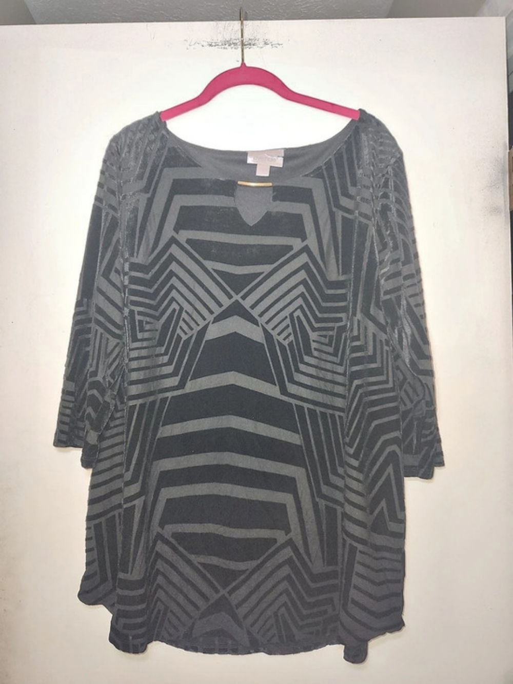 Avenue Geometric Tunic Black & Gray Size 14/16